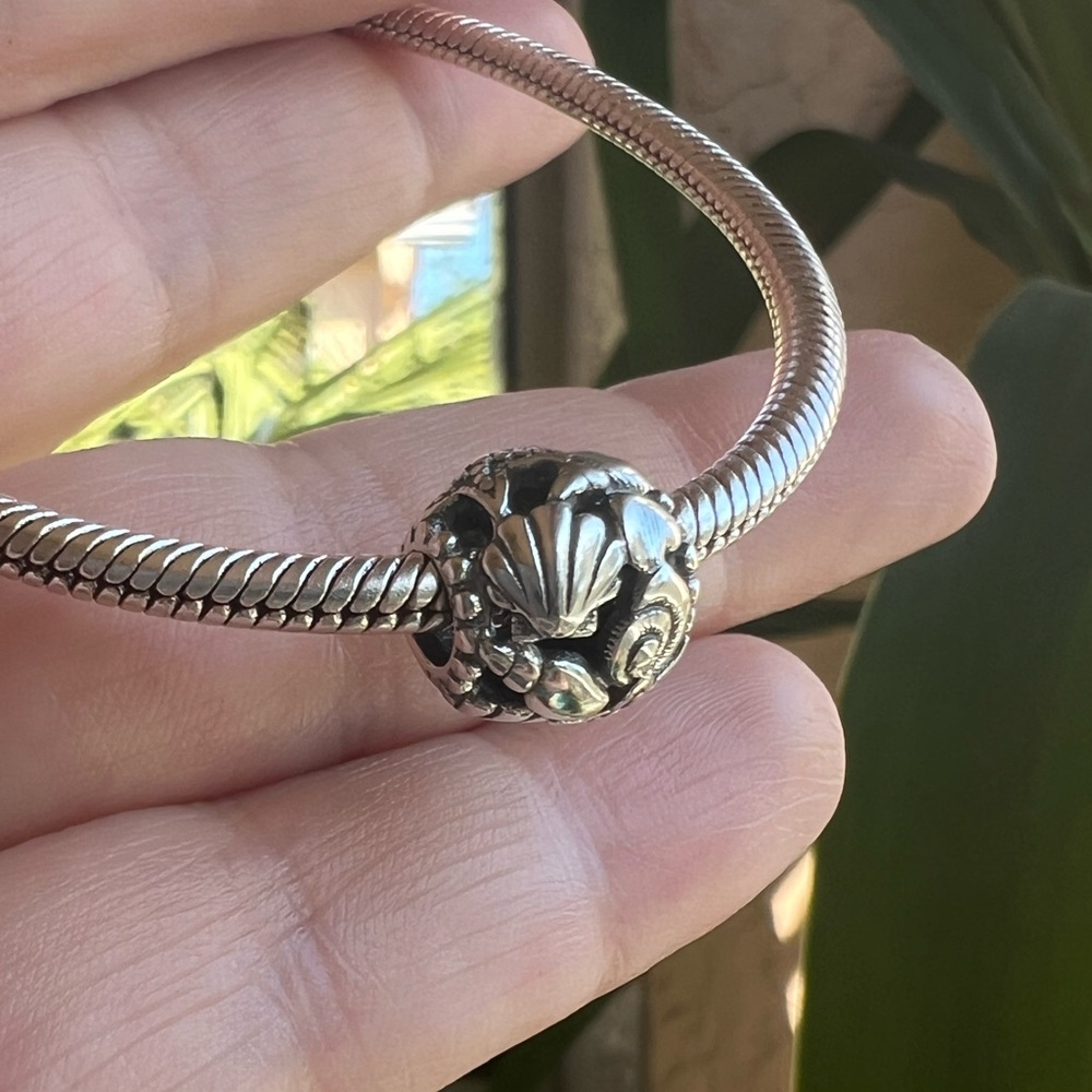 Openwork Starfish & Shells Charm - Picture 4 of 12